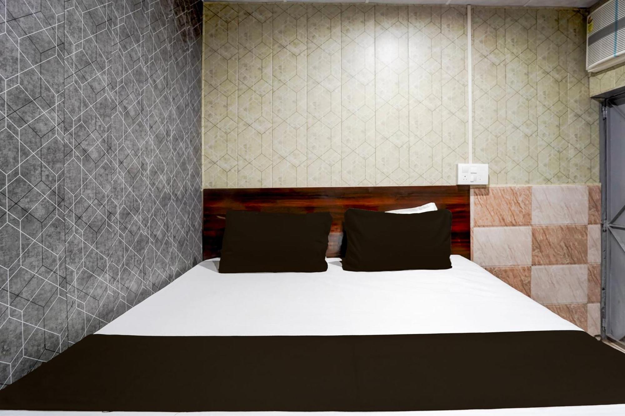 Hotel O Anant Ghaziabad Eksteriør billede