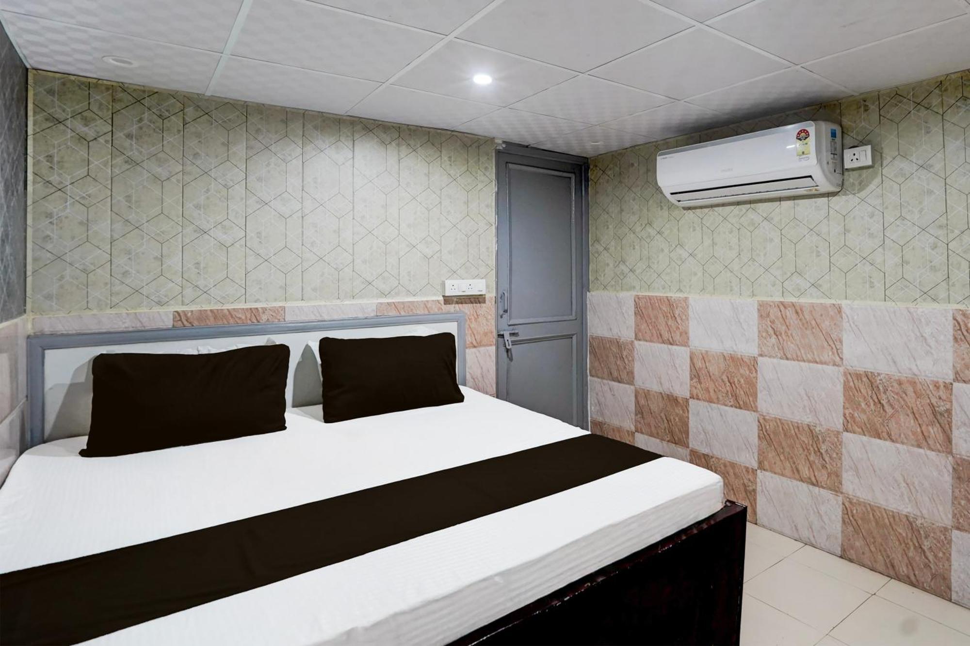 Hotel O Anant Ghaziabad Eksteriør billede